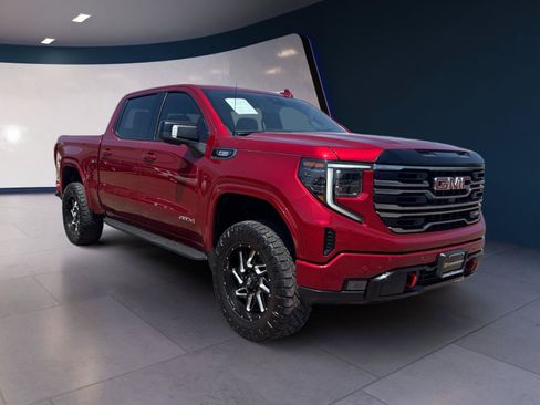 Used 2025 GMC Sierra 1500 AT4 w/ AT4 Premium Package AWD/4WD image 7