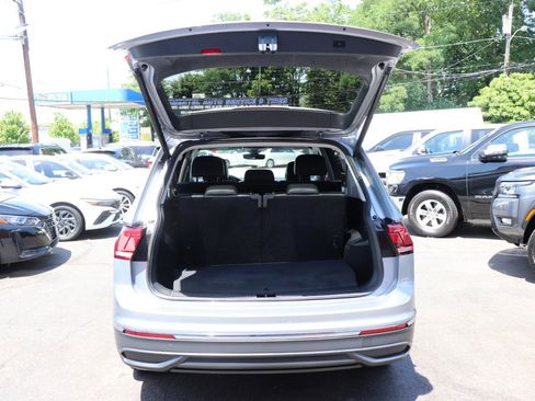 Used 2024 Volkswagen Tiguan SE FWD image 54