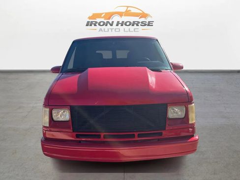 Used 1990 Chevrolet Astro RWD image 2