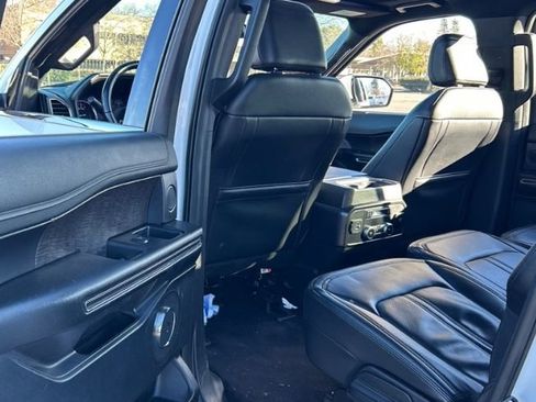 Used 2021 Ford Expedition Max Limited image 6
