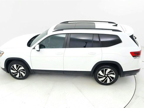 Used 2024 Volkswagen Atlas SE image 14