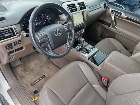 Used 2018 Lexus GX 460 w/ Navigation Package AWD/4WD image 9