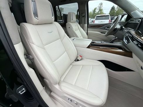 Certified 2024 Cadillac Escalade Sport Platinum AWD/4WD image 30