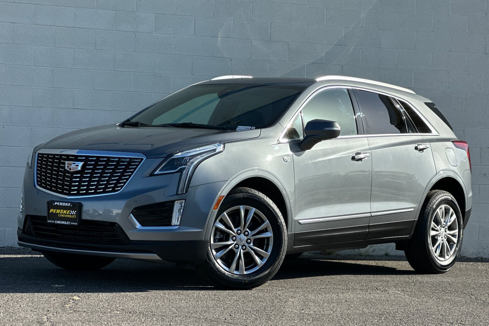 Certified 2022 Cadillac XT5 Premium Luxury FWD image 8
