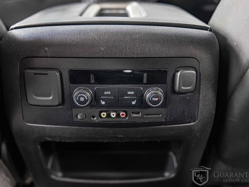 Used 2015 GMC Yukon Denali w/ Premium Package image 39