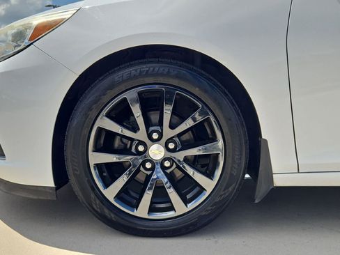Used 2014 Chevrolet Malibu LT FWD image 13