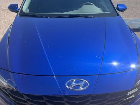 Used 2023 Hyundai Elantra SEL w/ Convenience Package FWD image 5