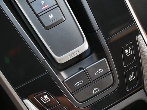 Certified 2024 Porsche 911 Cabriolet image 57