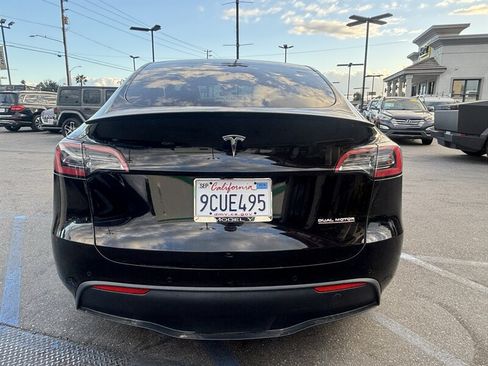 Used 2022 Tesla Model Y Performance AWD/4WD image 5
