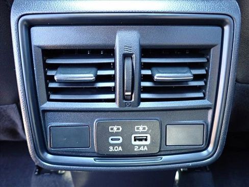 Certified 2025 Subaru Forester Premium AWD/4WD image 11
