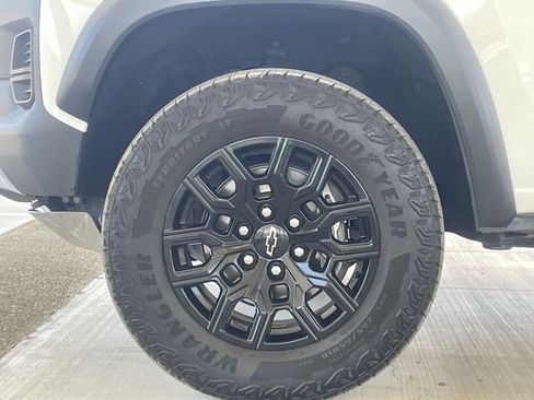 Used 2023 Chevrolet Colorado Trail Boss w/ LPO, Skid Plate Package AWD/4WD image 31