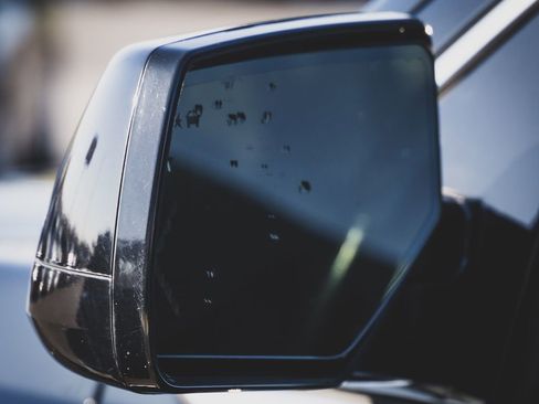 Used 2018 GMC Yukon XL SLT w/ Open Road Package image 29