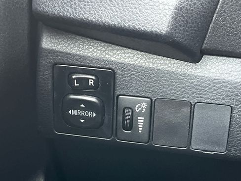 Used 2014 Toyota Corolla LE Premium image 28