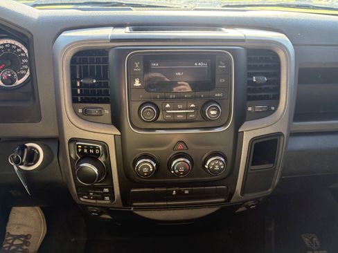 Used 2017 RAM 1500 Express image 19