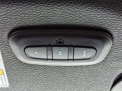 Used 2023 Jeep Gladiator Overland image 29