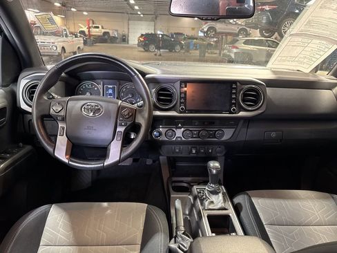 Certified 2023 Toyota Tacoma TRD Off-Road AWD/4WD image 19