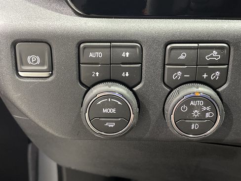 New 2026 Chevrolet Silverado 1500 LTZ w/ Z71 Off-Road Package AWD/4WD image 32