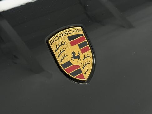 Certified 2023 Porsche Macan image 60