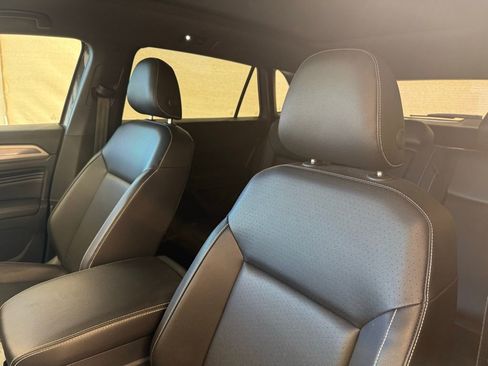 Used 2020 Volkswagen Atlas Cross Sport SEL R-Line image 15