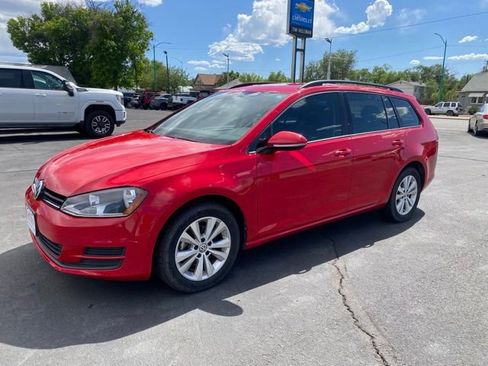 Used 2017 Volkswagen Golf S AWD/4WD image 3