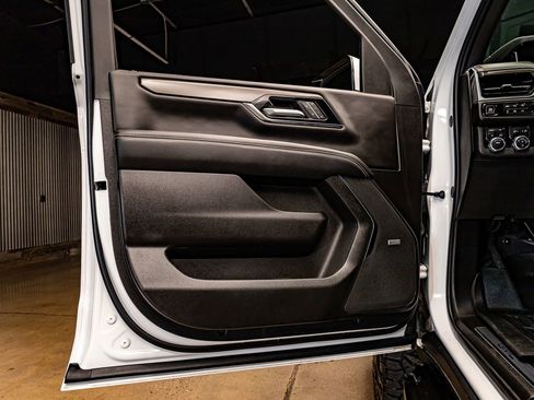 Used 2025 GMC Yukon XL Elevation w/ Technology Package image 26