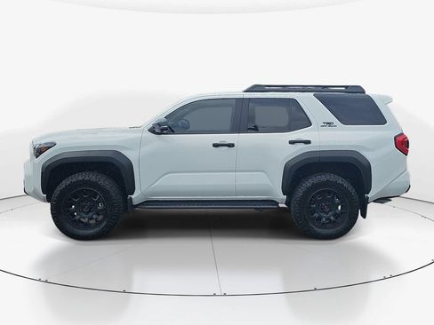 Used 2025 Toyota 4Runner TRD Off-Road Premium AWD/4WD image 10