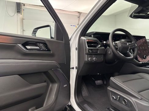 New 2026 GMC Yukon Denali w/ Sun & Power Step Package image 18