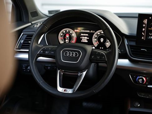 Certified 2025 Audi Q5 2.0T Premium Plus w/ Premium Plus Package image 28