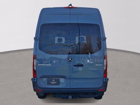 Used 2024 Mercedes-Benz Sprinter 2500 image 5