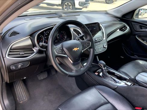 Used 2024 Chevrolet Malibu LT FWD image 17