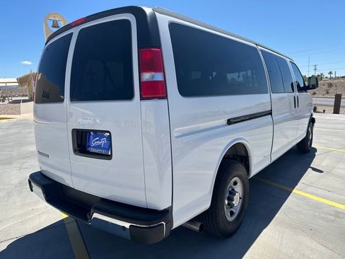 Used 2025 Chevrolet Express 3500 LT w/ LT Preferred Equipment Group RWD image 5