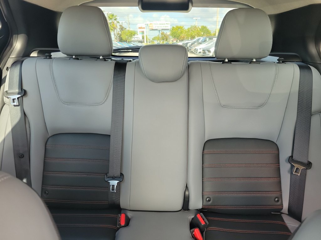 Certified 2023 Nissan Kicks SR w/ SR Premium Package FWD image 17