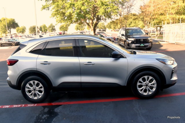 Used 2023 Ford Escape Active FWD image 3