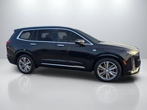 Used 2022 Cadillac XT6 Premium Luxury AWD/4WD image 4