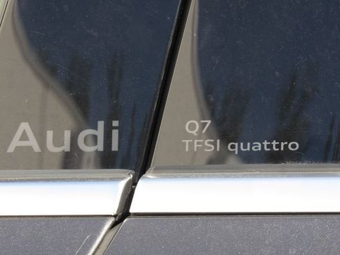 Used 2025 Audi Q7 3.0T Premium w/ Convenience Package AWD/4WD image 8