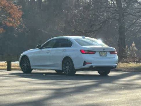 Used 2020 BMW 330i xDrive Sedan w/ Premium Package image 5