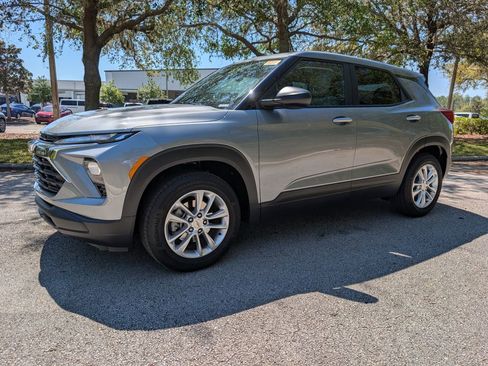 Used 2026 Chevrolet TrailBlazer LS w/ LS Convenience Package image 3