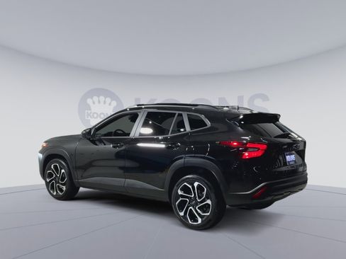 Used 2025 Chevrolet Trax RS w/ Sunroof Package image 10