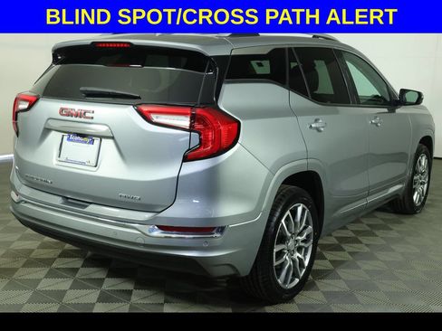 Used 2023 GMC Terrain Denali w/ Denali Premium Package AWD/4WD image 11
