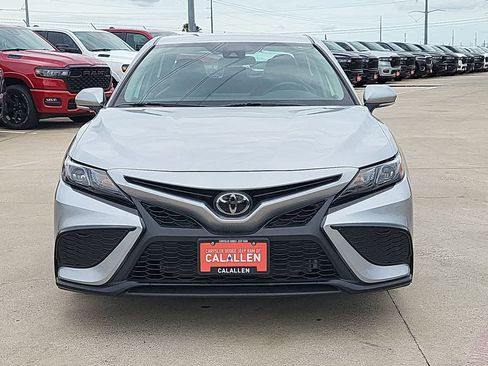 Used 2023 Toyota Camry SE FWD image 14