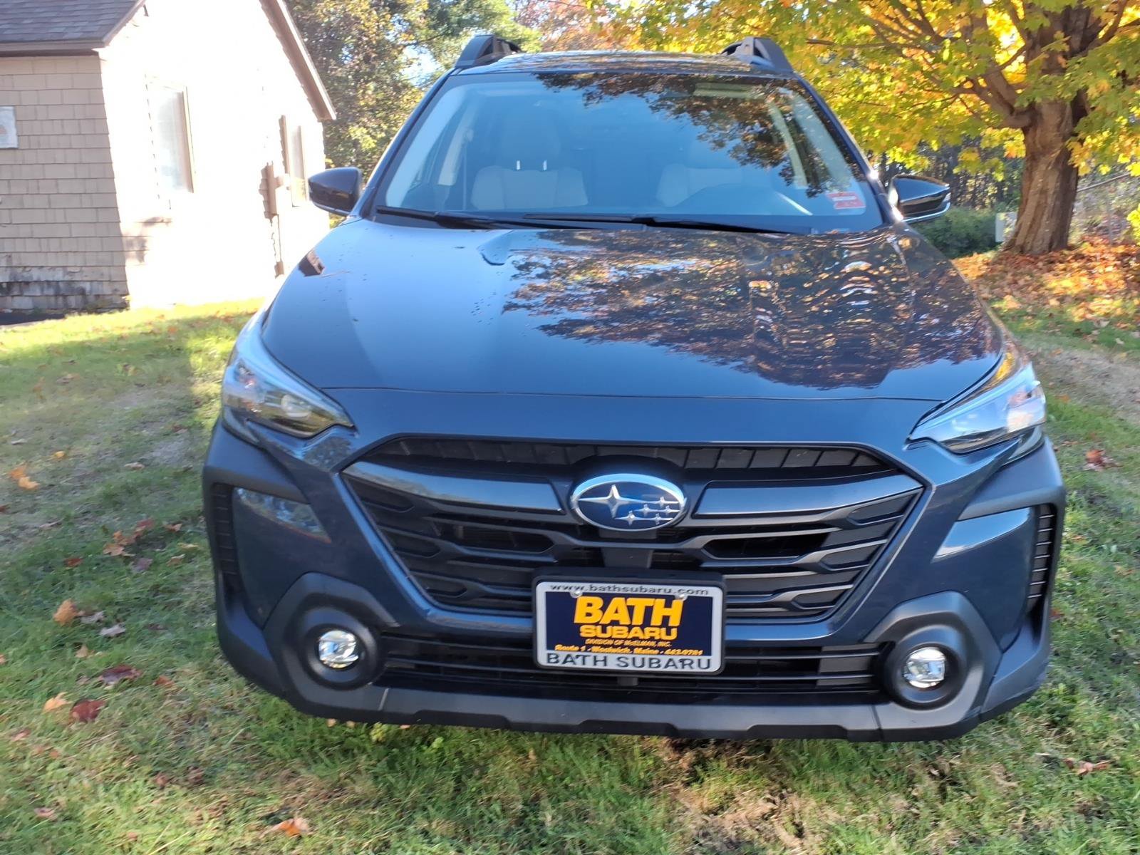 Used 2024 Subaru Outback Premium AWD/4WD image 3