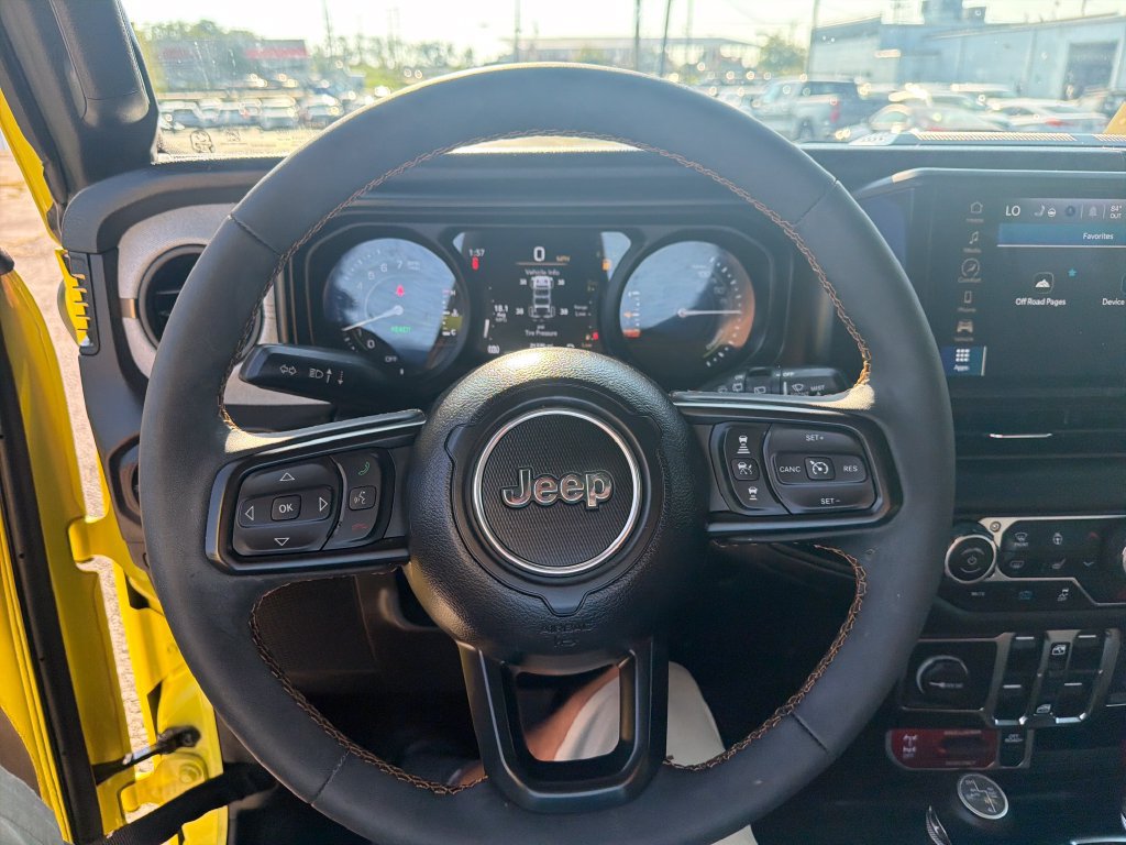 Used 2024 Jeep Wrangler Unlimited AWD/4WD image 17
