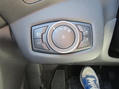 Used 2019 Ford Escape SE image 39