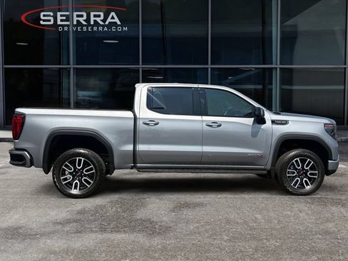 Used 2025 GMC Sierra 1500 AT4 w/ AT4 Premium Package AWD/4WD image 6