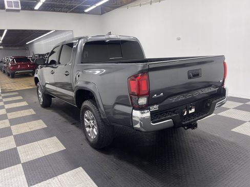 Used 2019 Toyota Tacoma SR5 image 2