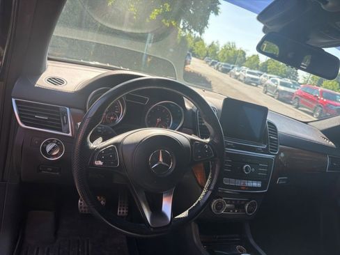 Used 2018 Mercedes-Benz GLS 450 4MATIC image 12
