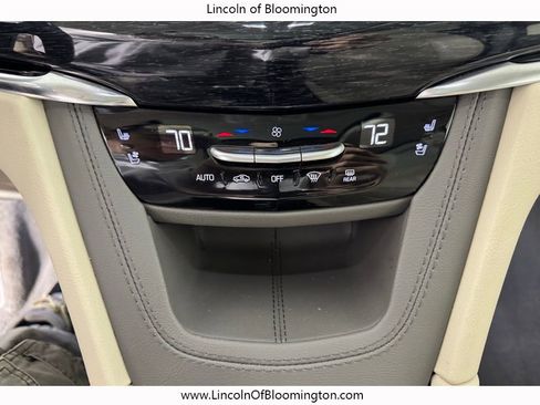 Used 2023 Cadillac XT6 Premium Luxury AWD/4WD image 33