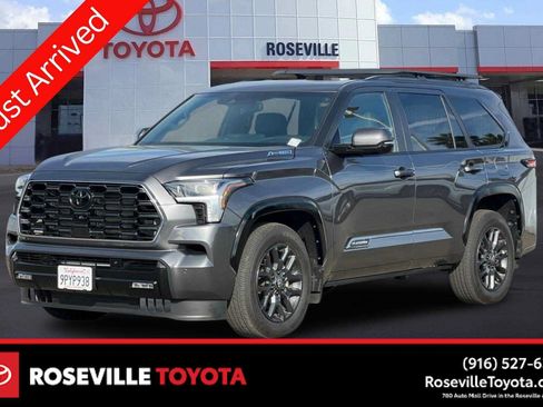 Used 2025 Toyota Sequoia Platinum AWD/4WD image 1