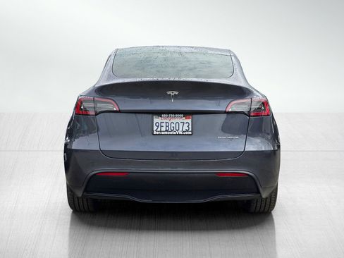 Used 2023 Tesla Model Y Long Range image 5