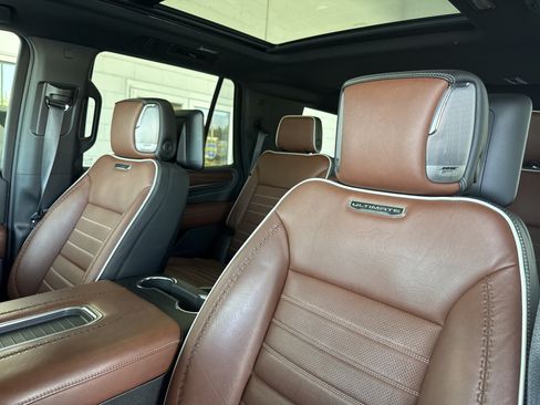 Used 2024 GMC Yukon Denali Ultimate AWD/4WD image 26